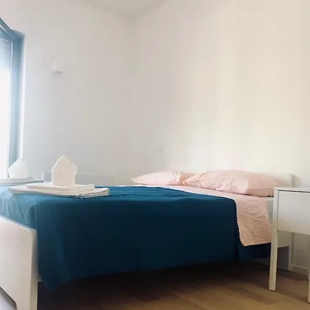 Apartment Ella Bari