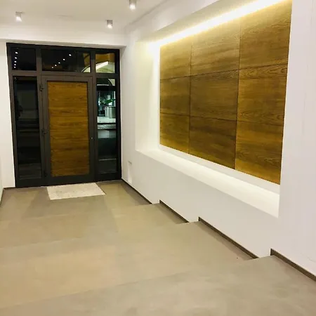 Ella * Bari
